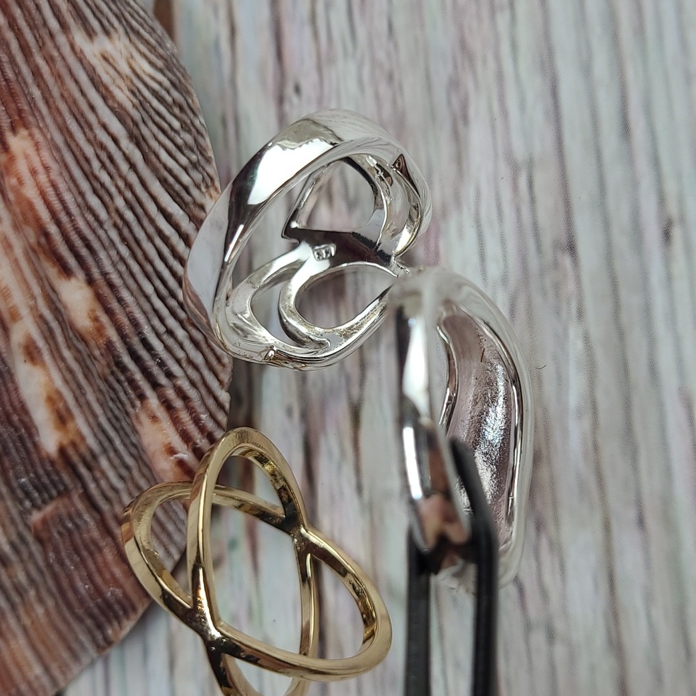 BUNDLE OF THREE FASHION RINGS - Picture 6 of 12